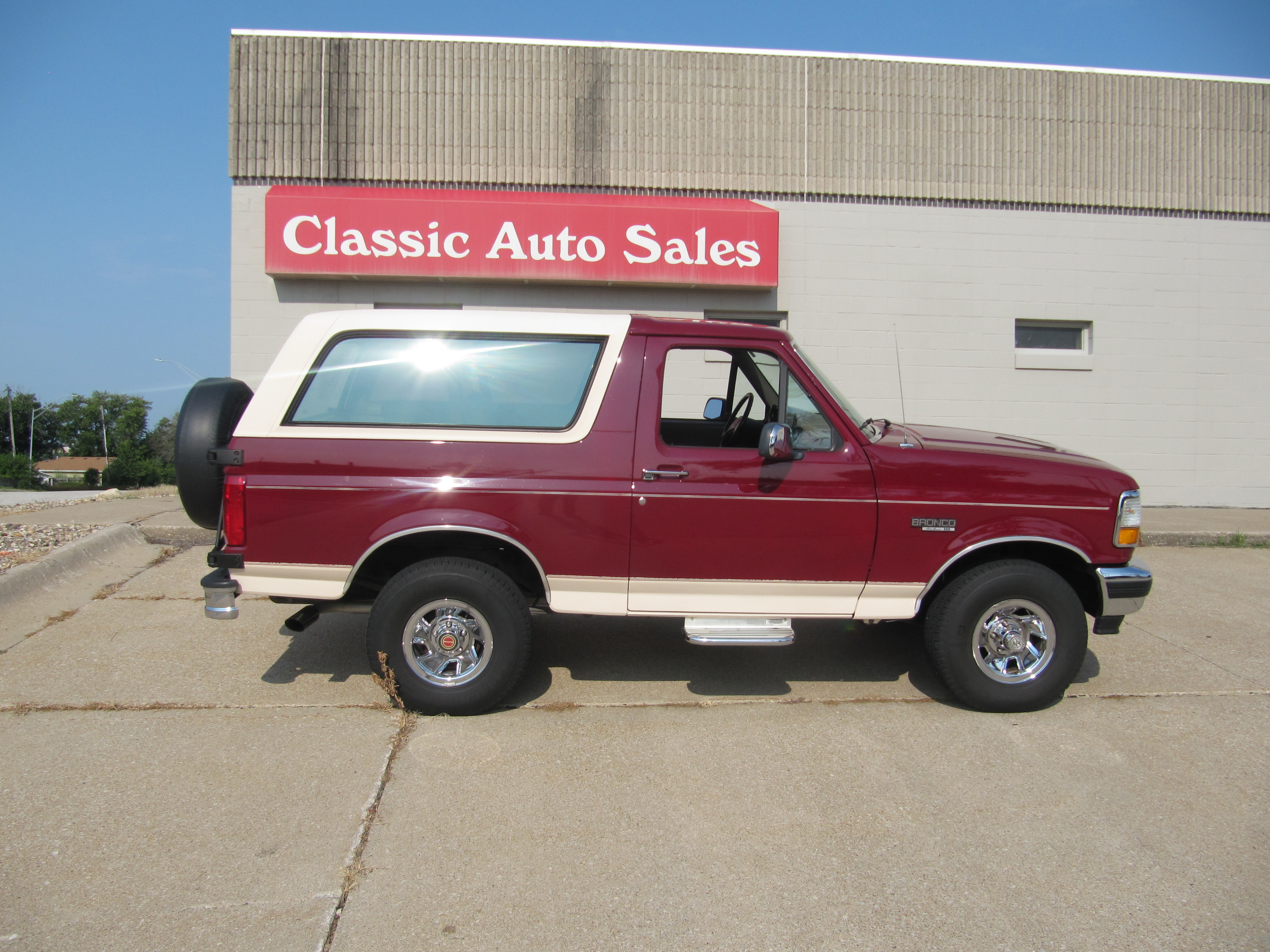 Used 1993 Ford Bronco Eddie Bauer AWD/4WD image 7