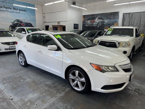 Used 2014 Acura ILX UNAVAIL FWD image 10