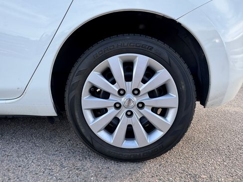 Used 2013 Nissan Leaf S image 14