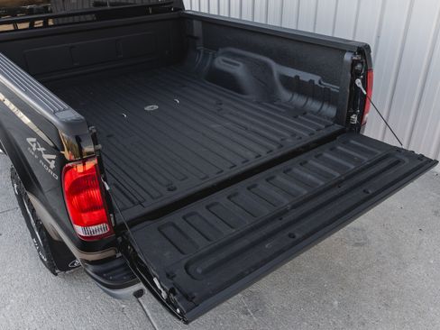 Used 2002 Ford F350 Lariat image 9