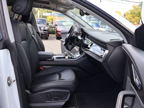 Used 2023 Audi Q8 Premium Plus image 18