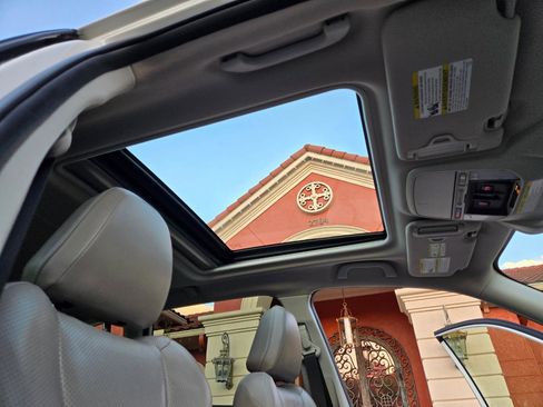 Used 2021 Subaru Forester Limited image 29