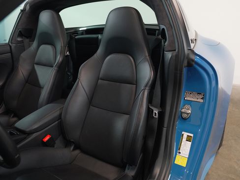 Used 2018 Porsche 911 Targa 4 GTS image 76