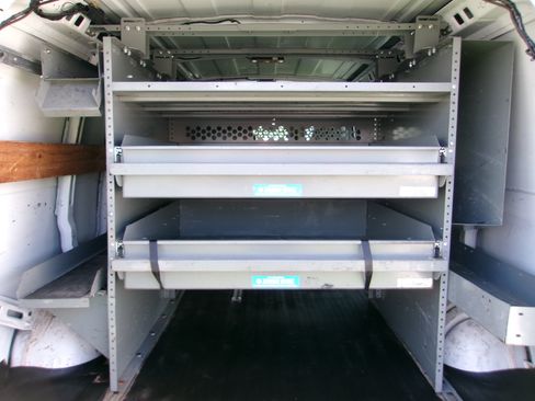 Used 2017 Chevrolet Express 2500 UNAVAIL RWD image 8