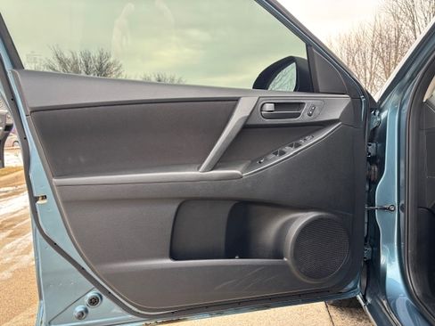 Used 2011 MAZDA MAZDA3 i Sport image 9
