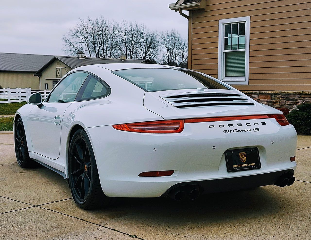 Used 2013 Porsche 911 Carrera 4S Coupe AWD/4WD image 25