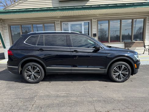 Used 2018 Volkswagen Tiguan SEL image 1