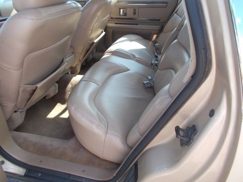 Used 1996 Buick Roadmaster Limited Sedan RWD image 9