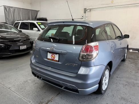 Used 2005 Toyota Matrix XR FWD image 5