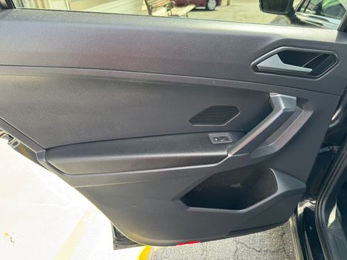 Used 2018 Volkswagen Tiguan SEL image 12