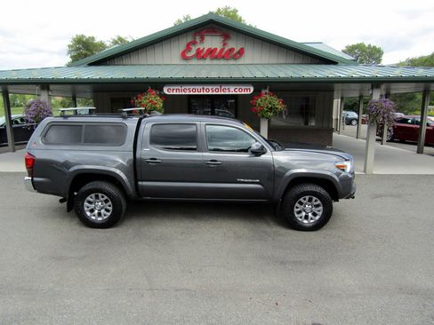 Used 2019 Toyota Tacoma 4x4 Double Cab image 1
