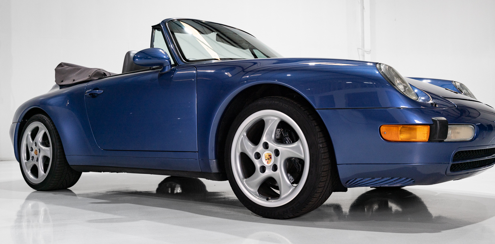 Used 1997 Porsche 911 Carrera Cabriolet RWD image 33