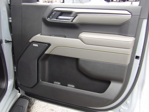 Used 2025 Chevrolet Silverado 1500 4x4 Crew Cab ZR2 image 29