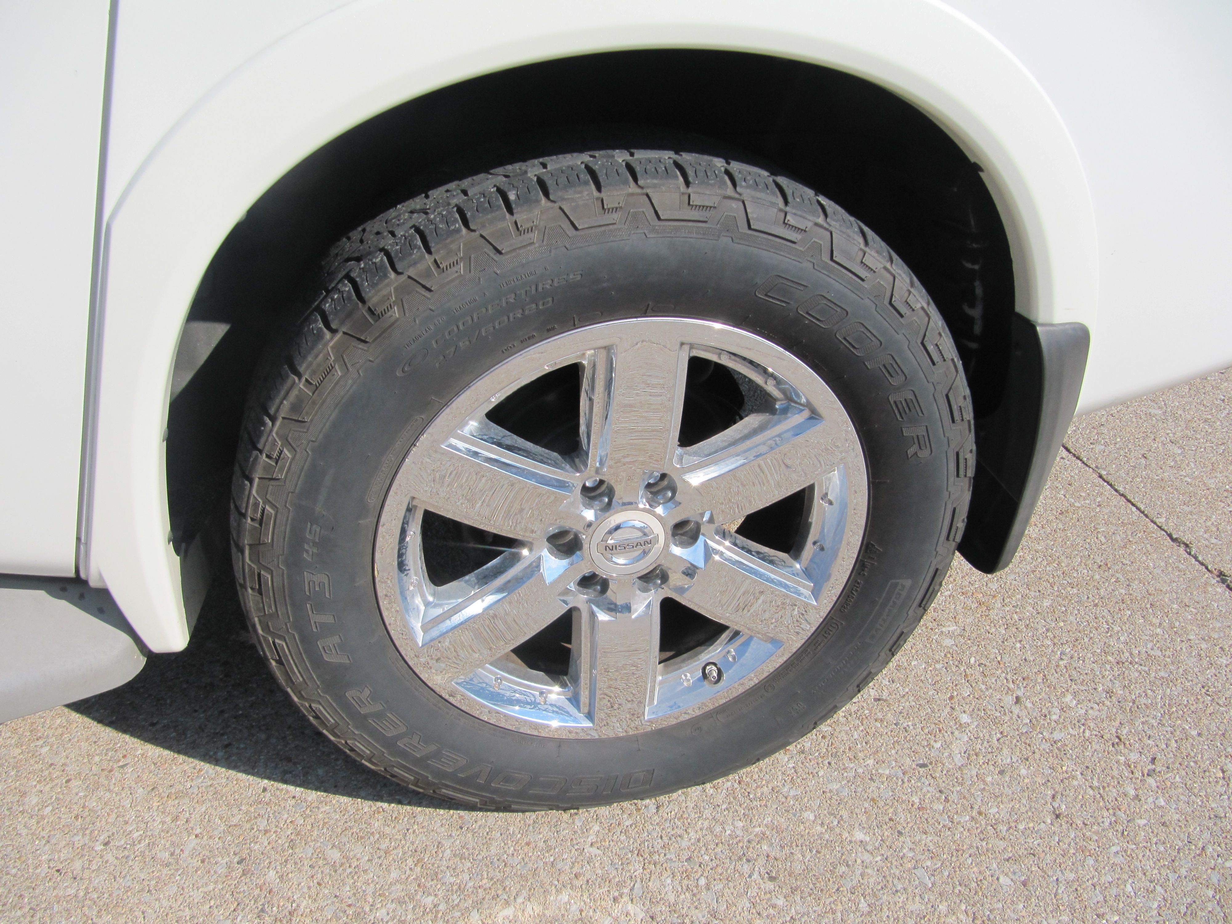 Used 2014 Nissan Armada Platinum AWD/4WD image 5