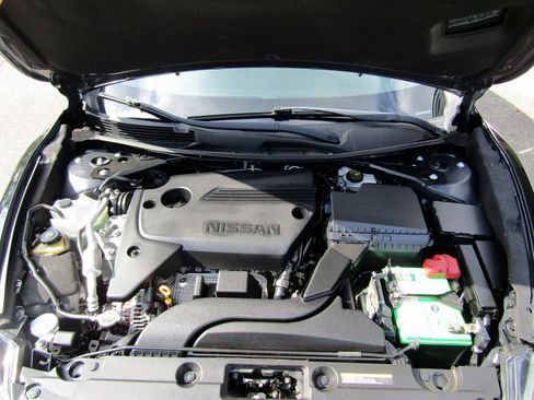 Used 2018 Nissan Altima SL FWD image 18