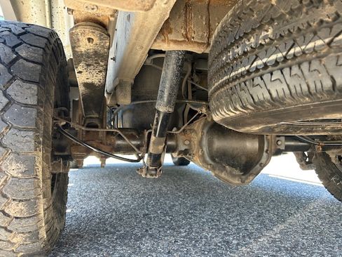 Used 2006 Chevrolet Silverado 2500 4x4 Regular Cab image 16