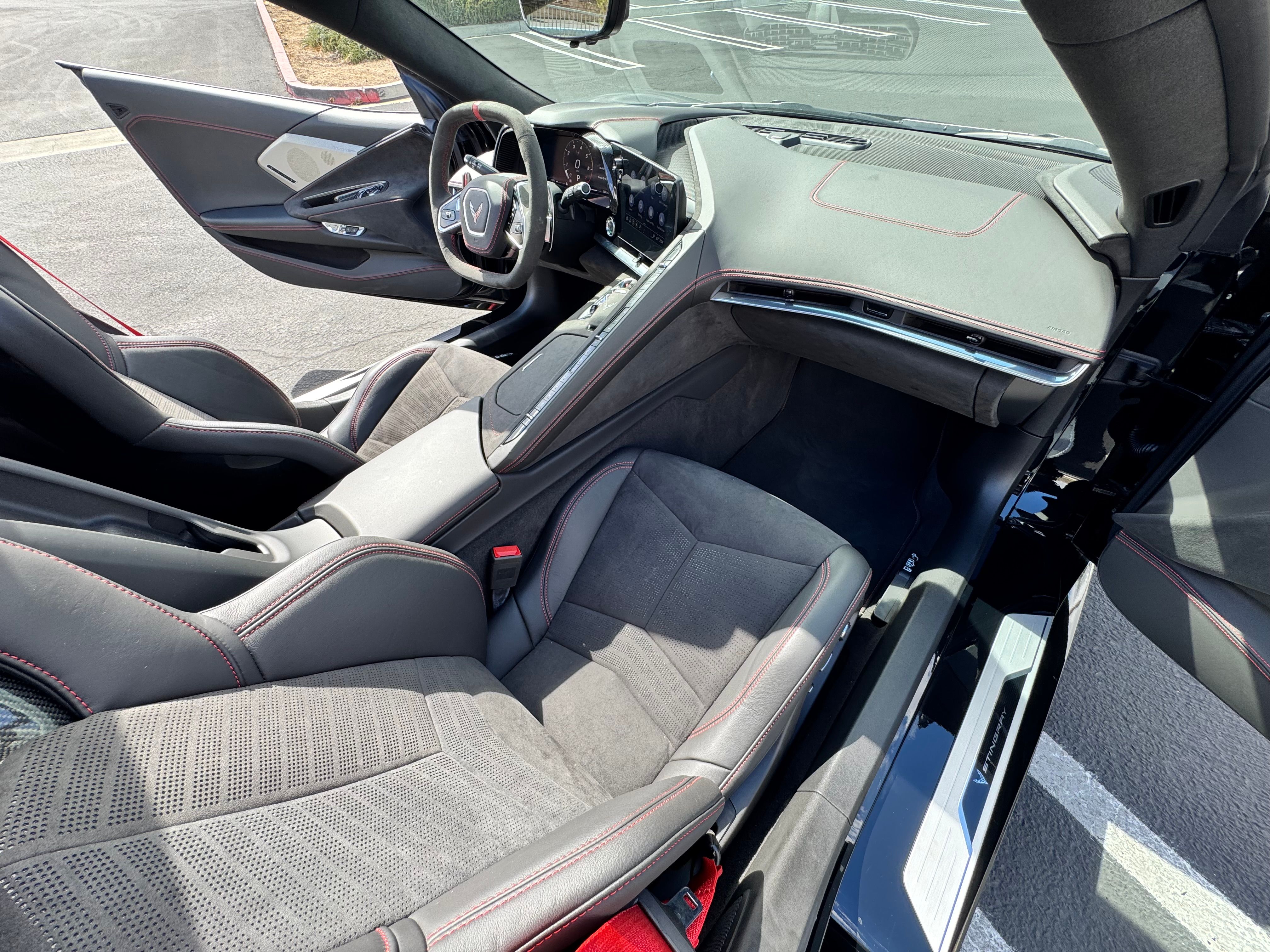 Used 2020 Chevrolet Corvette Stingray Premium Cpe w/ 3LT RWD image 19