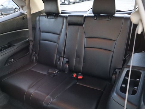 Used 2016 Honda Pilot Touring image 15