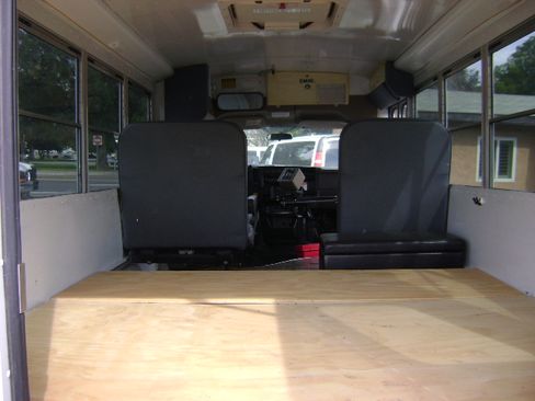 Used 2006 Chevrolet Express 3500 image 18