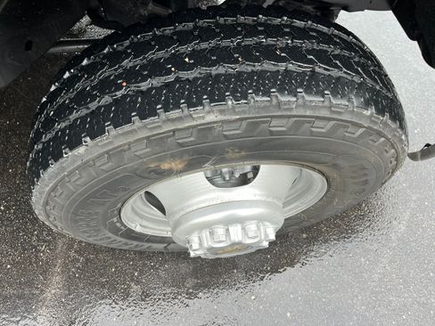 Used 2004 Chevrolet Silverado 3500 W/T image 24