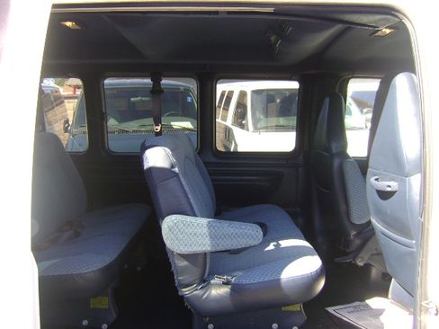 Used 1998 GMC Savana 3500 image 8