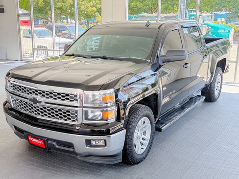 Used 2014 Chevrolet Silverado 1500 2WD Crew Cab LT image 3