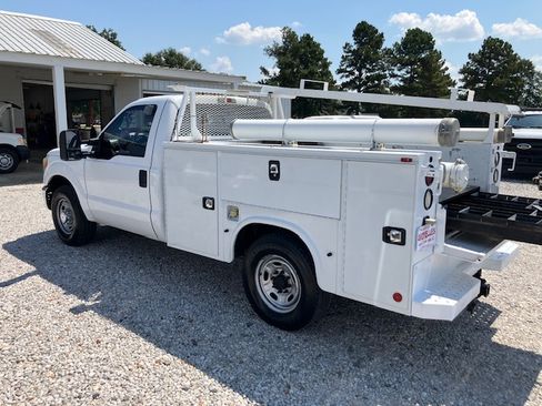 Used 2016 Ford F250 image 3
