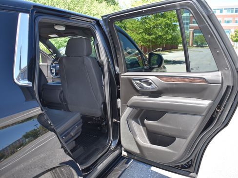 Used 2023 Chevrolet Tahoe 4WD image 23