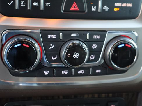 Used 2014 GMC Acadia Denali image 32