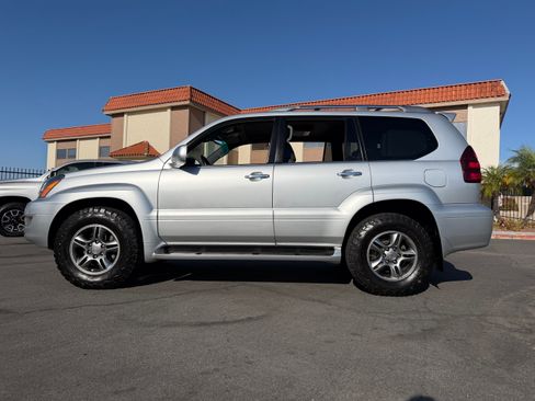 Used 2009 Lexus GX 470 w/ Sport Package AWD/4WD image 4