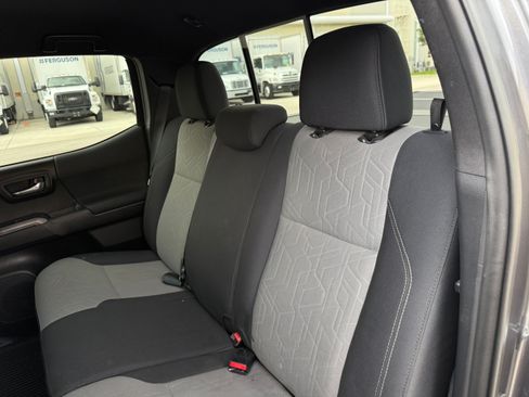 Used 2021 Toyota Tacoma TRD Sport RWD image 91