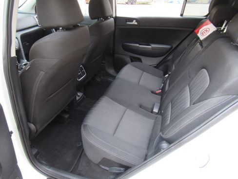 Used 2020 Kia Sportage AWD LX image 17
