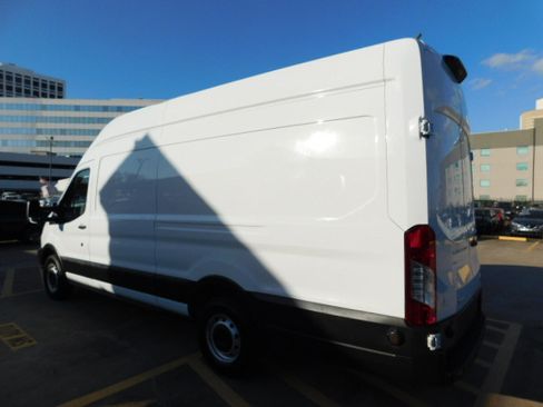 Used 2019 Ford Transit 350 image 5