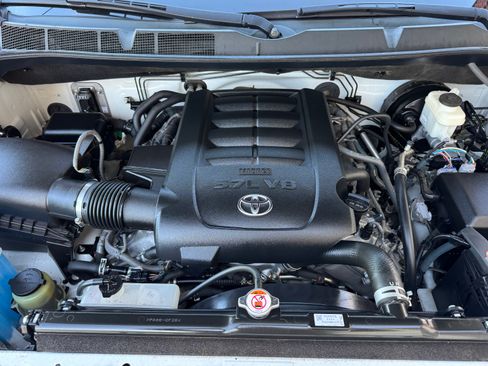 Used 2018 Toyota Tundra SR5 image 45
