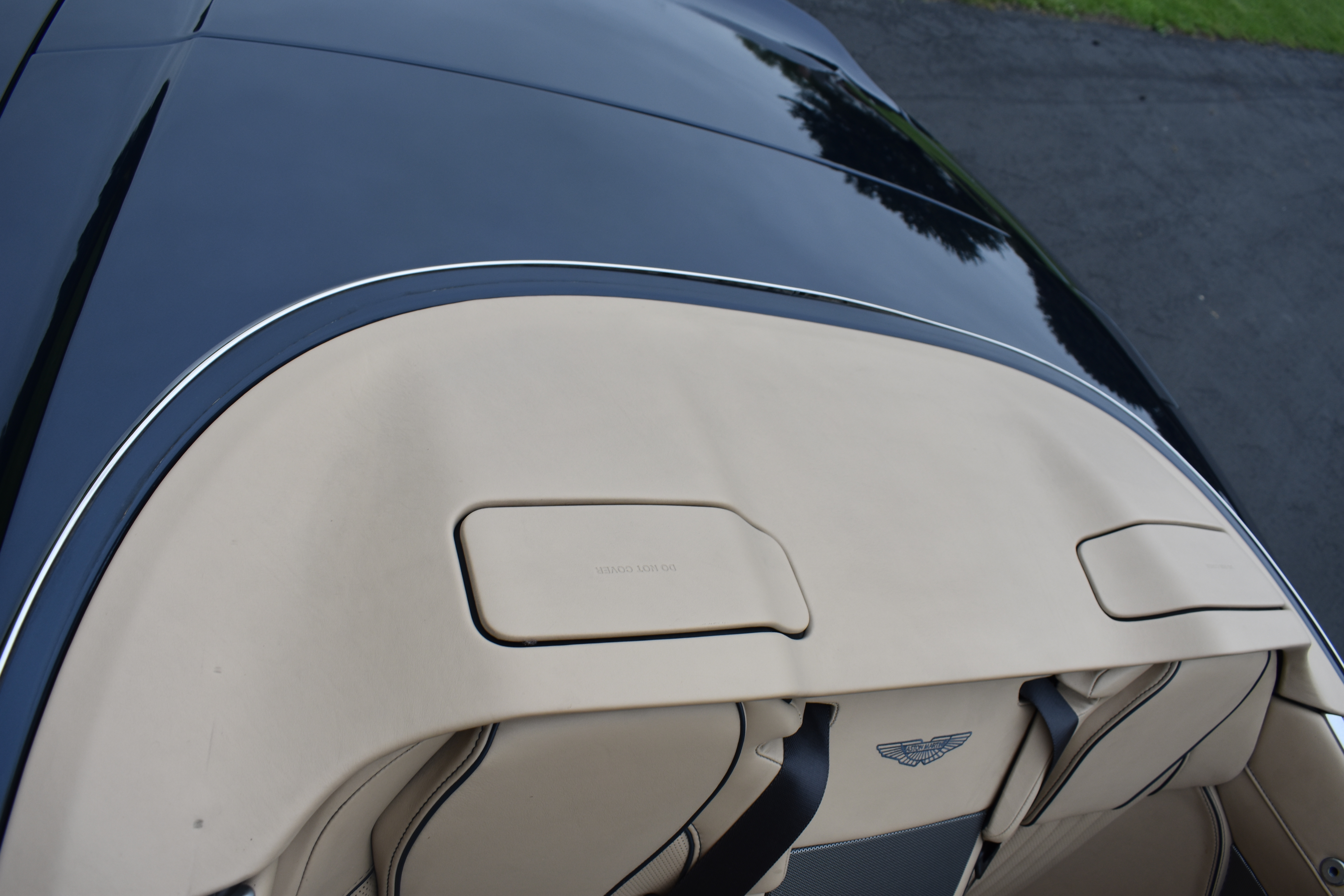 Used 2016 Aston Martin DB9 GT Volante RWD image 44