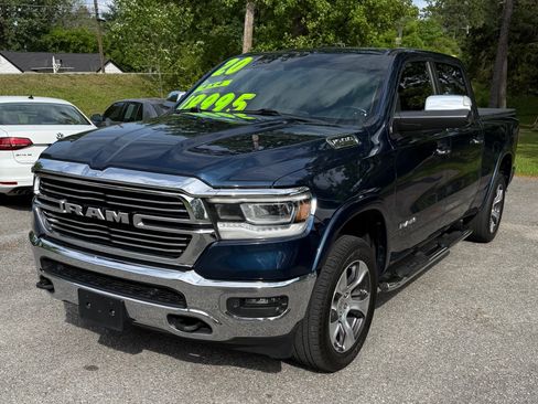 Used 2020 RAM 1500 4x4 Crew Cab Laramie image 1
