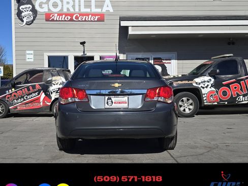 Used 2013 Chevrolet Cruze LS image 6
