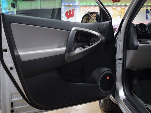 Used 2011 Toyota RAV4 Limited image 29