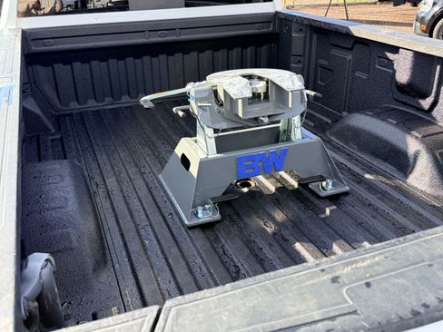 Used 2022 Chevrolet Silverado 3500 LS image 6