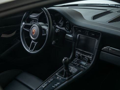 Used 2016 Porsche 911 R RWD image 65