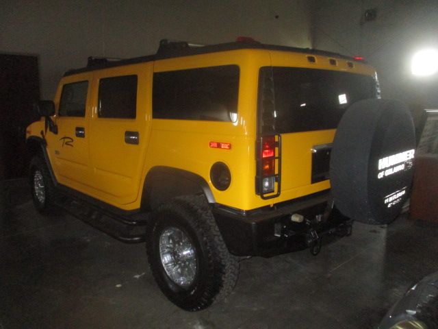 Used 2003 HUMMER H2 Sport Utility 4D AWD/4WD image 2