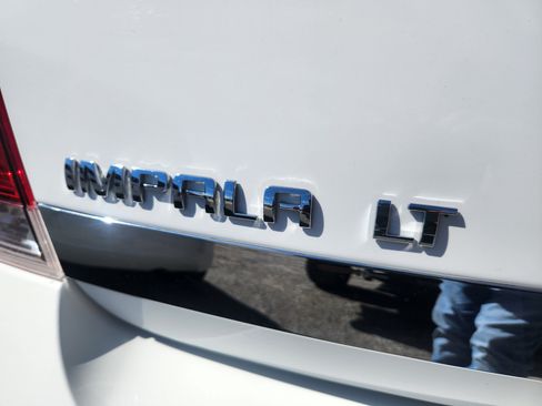 Used 2010 Chevrolet Impala LT image 12