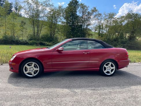 Used 2007 Mercedes-Benz CLK 550 image 11