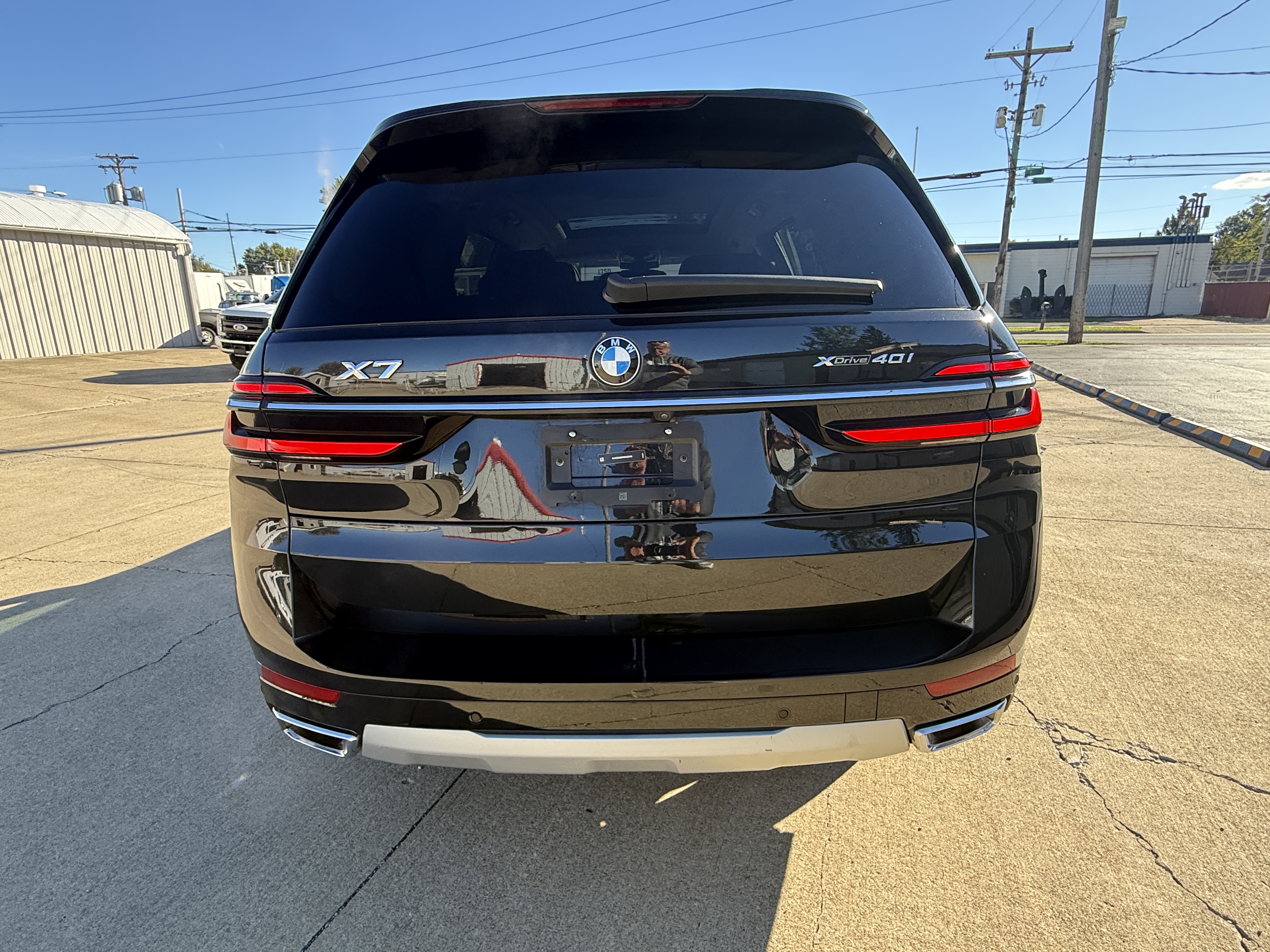 Used 2024 BMW X7 xDrive40i AWD/4WD image 3