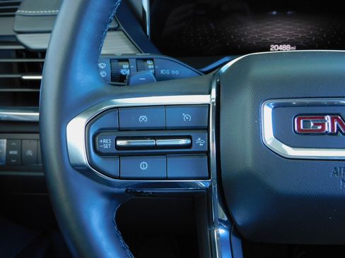 Certified 2025 GMC Acadia Elevation image 25