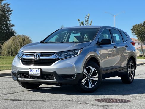 Used 2019 Honda CR-V LX image 1