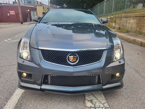 Used 2011 Cadillac CTS V Coupe RWD image 1
