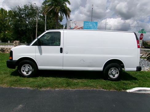Used 2012 Chevrolet Express 2500 UNAVAIL RWD image 2