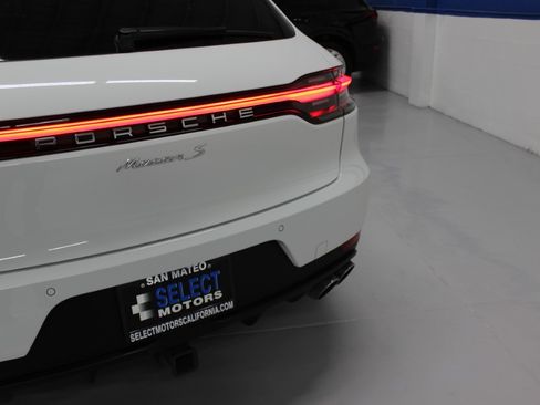 Used 2020 Porsche Macan S AWD/4WD image 5