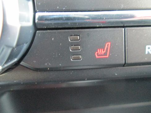 Used 2021 Ford F150 XLT image 19